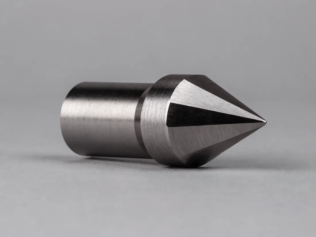 Carbide countersink with a conical cutting head