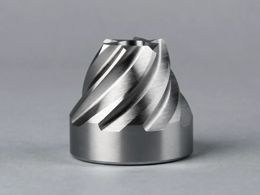 Carbide dovetail milling cutter